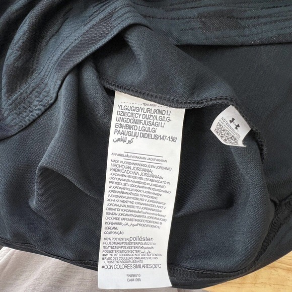 NEW Under Armour Youth Boys Large Quarter Zip Grey‎ and Red Heatgear Pullover - Picture 7 of 7